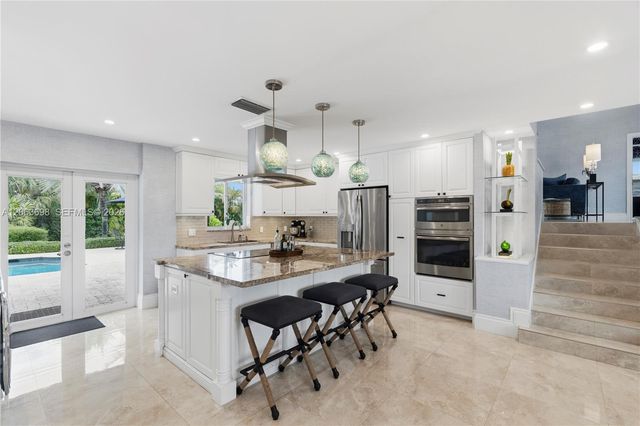 3721 NE 15th Avenue, Oakland Park, FL 33334