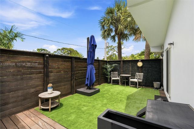 3721 NE 15th Avenue, Oakland Park, FL 33334
