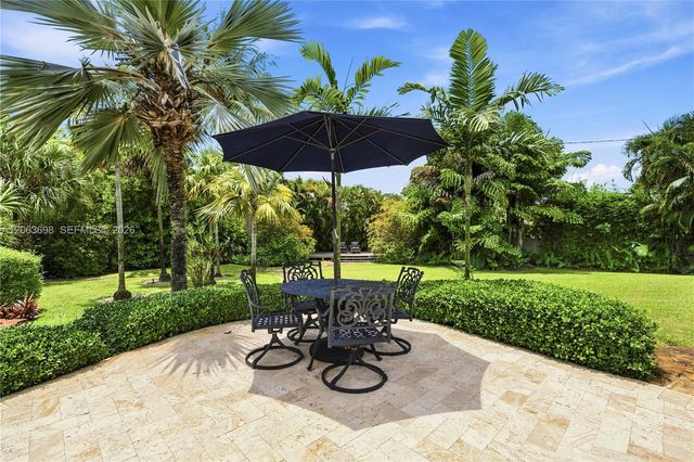 3721 NE 15th Avenue, Oakland Park, FL 33334