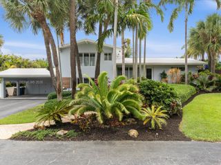 3721 NE 15th Avenue, Oakland Park, FL 33334