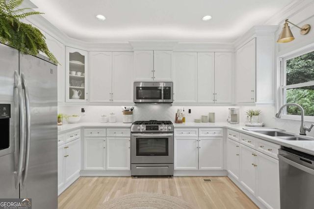 3410 Parsons Run, Suwanee, GA 30024