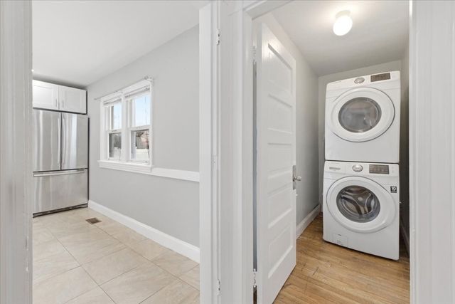 21 Chauncey St, Dedham, MA 02026