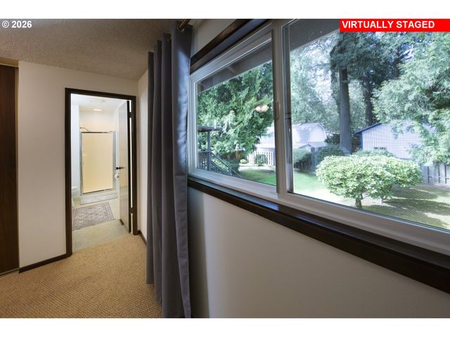 2883 Se SPRUCE St, Hillsboro, OR 97123