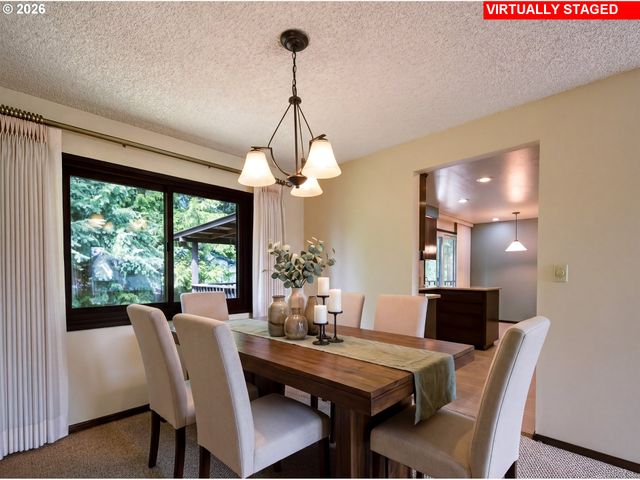 2883 Se SPRUCE St, Hillsboro, OR 97123