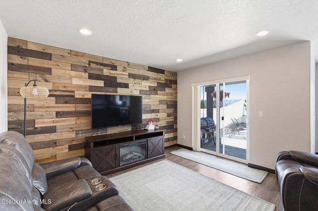 12398 N Cavanaugh DR, Rathdrum, ID 83858