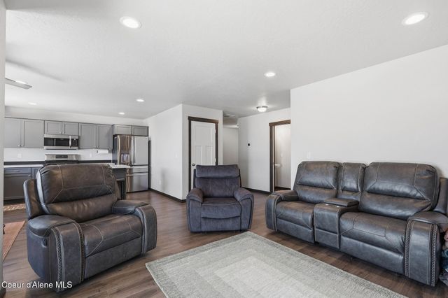 12398 N Cavanaugh DR, Rathdrum, ID 83858