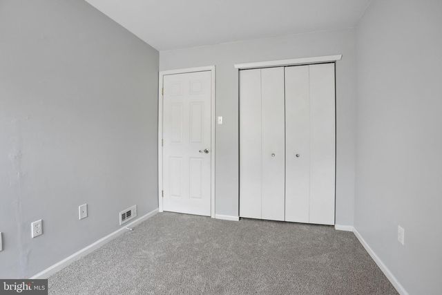 2 BRIDGEWATER DR, Marlton, NJ 08053