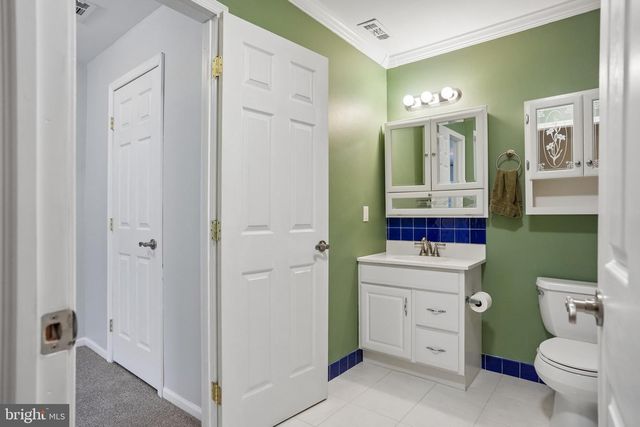 2 BRIDGEWATER DR, Marlton, NJ 08053