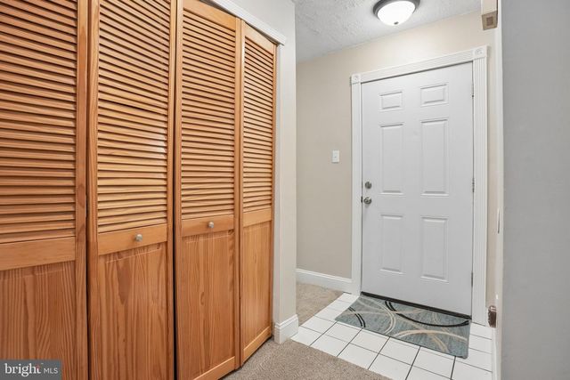 2 BRIDGEWATER DR, Marlton, NJ 08053