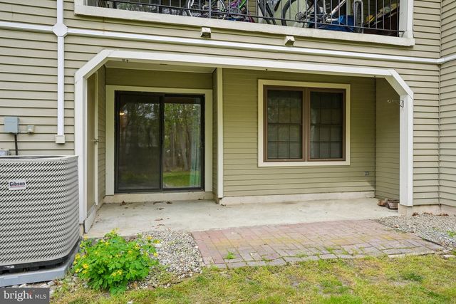 2 BRIDGEWATER DR, Marlton, NJ 08053