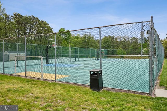 2 BRIDGEWATER DR, Marlton, NJ 08053