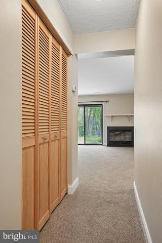 2 BRIDGEWATER DR, Marlton, NJ 08053