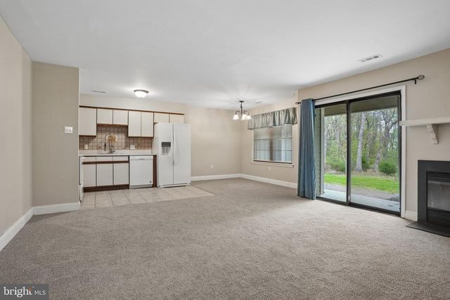 2 BRIDGEWATER DR, Marlton, NJ 08053