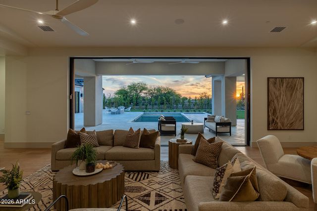 22012 N LOS CABALLOS Drive, Scottsdale, AZ 85255