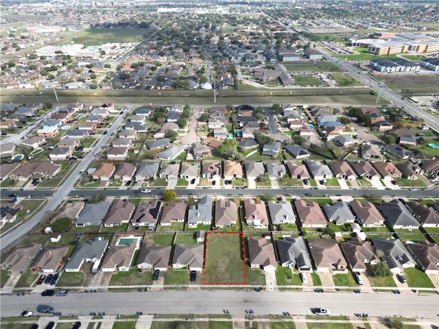 6226 Queen Bess Dr, Corpus Christi, TX 78414