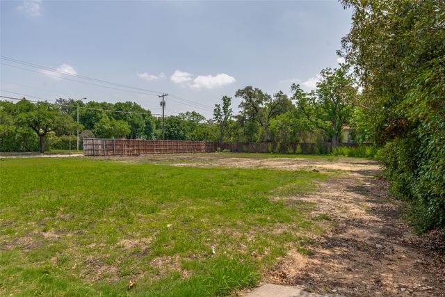 5934 Lakehurst Avenue, Dallas, TX 75230