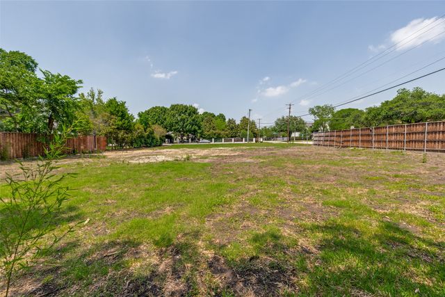 5934 Lakehurst Avenue, Dallas, TX 75230