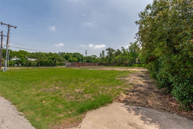 5934 Lakehurst Avenue, Dallas, TX 75230