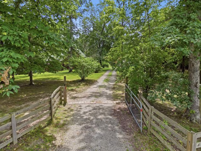 20151 Ben Fly Rd, Lyles, TN 37098