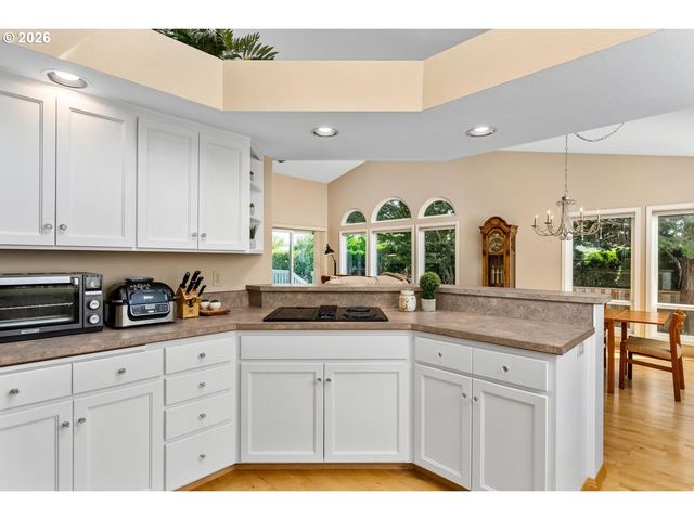 12664 Sw BEXLEY Ln, Portland, OR 97224