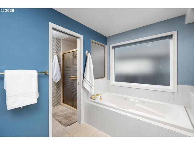 12664 Sw BEXLEY Ln, Portland, OR 97224