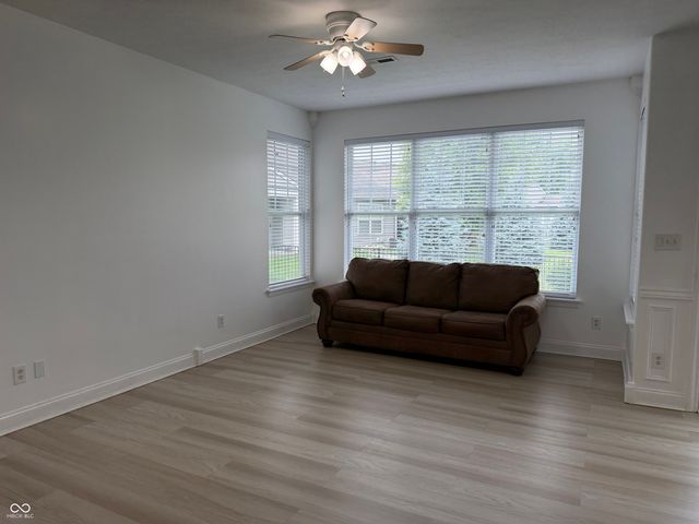 1016 Mount Olive Road, Whiteland, IN 46184