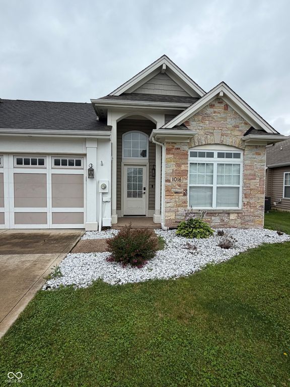 1016 Mount Olive Road, Whiteland, IN 46184