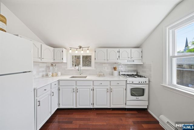 386 Kinderkamack Road, Oradell, NJ 07649