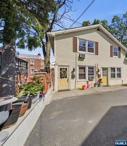 386 Kinderkamack Road, Oradell, NJ 07649