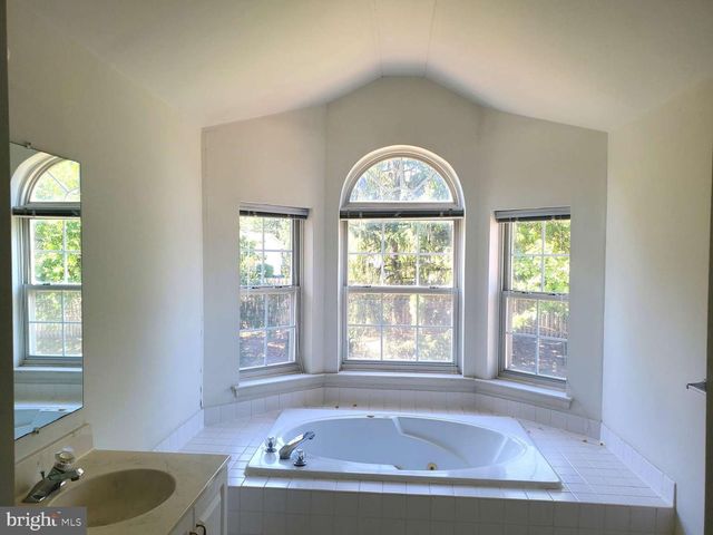 627 FAWN CIR, King Of Prussia, PA 19406