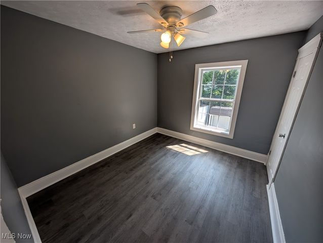 807 Woodland Avenue, Elyria, OH 44035