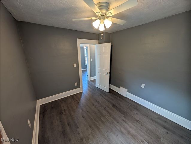 807 Woodland Avenue, Elyria, OH 44035