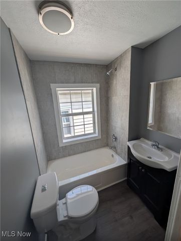 807 Woodland Avenue, Elyria, OH 44035