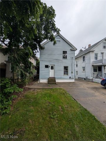 807 Woodland Avenue, Elyria, OH 44035