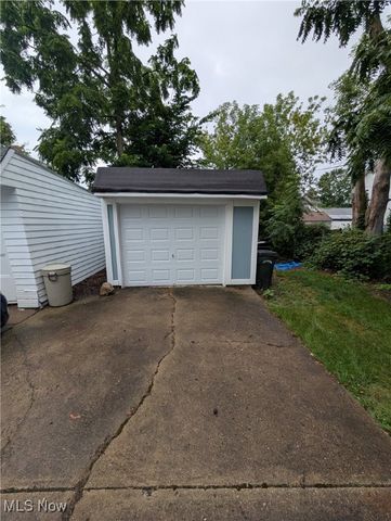 807 Woodland Avenue, Elyria, OH 44035