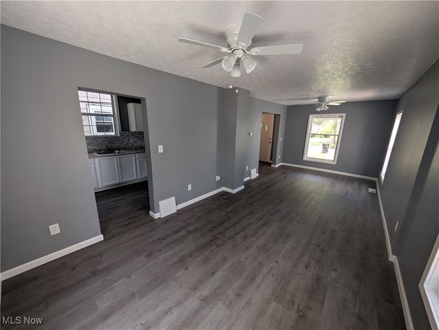 807 Woodland Avenue, Elyria, OH 44035