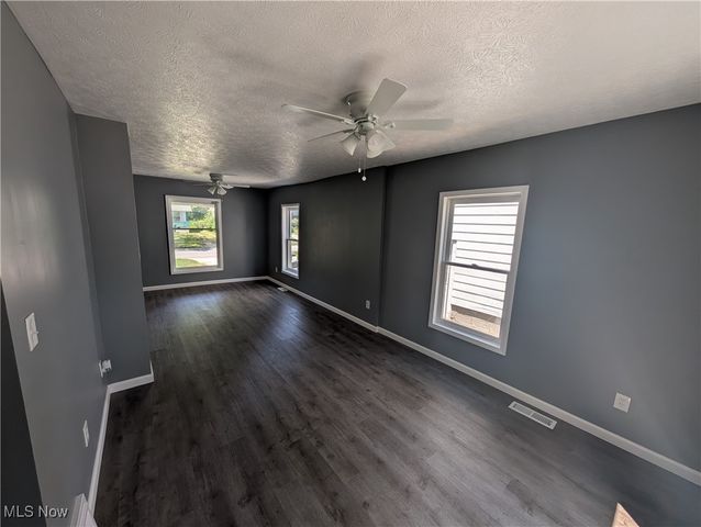 807 Woodland Avenue, Elyria, OH 44035