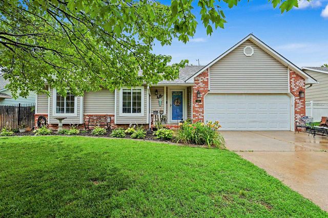 146 E Chestnut Dr, Mulvane, KS 67110