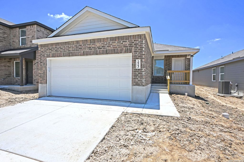 223 Zyra Ave, New Braunfels, TX 78130