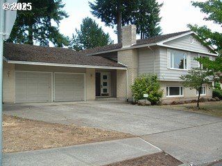 13511 Se MARKET St, Portland, OR 97233
