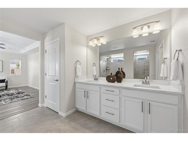 5783 S Fultondale Ct, Aurora, CO 80016