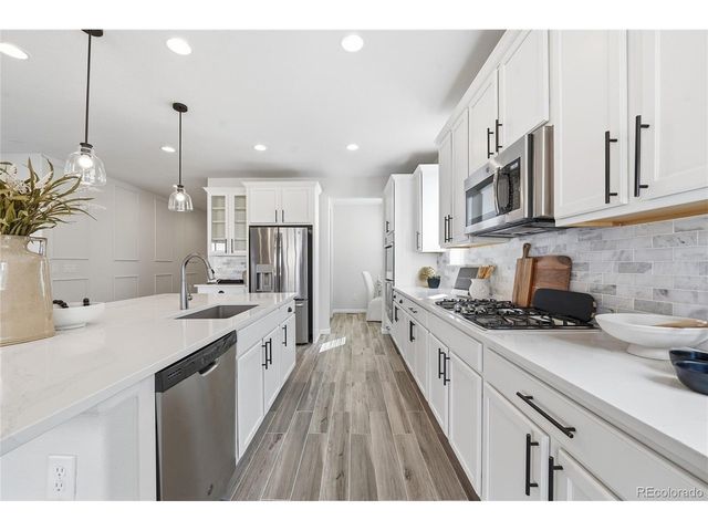 5783 S Fultondale Ct, Aurora, CO 80016
