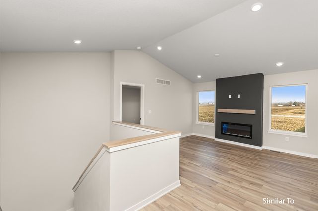 1200 Featherstone Avenue NE, Bondurant, IA 50035