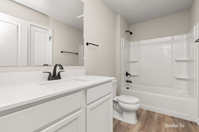 1200 Featherstone Avenue NE, Bondurant, IA 50035