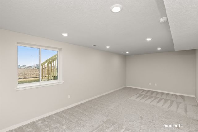 1200 Featherstone Avenue NE, Bondurant, IA 50035