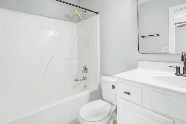 2747 Shamu Drive, Hebron, KY 41048