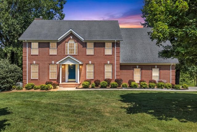 141 W Laurel Ave, Mcminnville, TN 37110