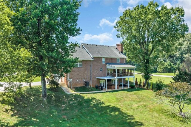141 W Laurel Ave, Mcminnville, TN 37110