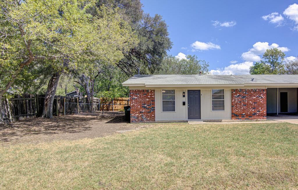 5006 Brighton RD B, Austin, TX 78745
