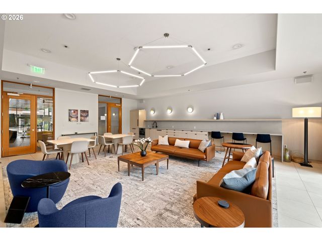 841 S GAINES St 714, Portland, OR 97239